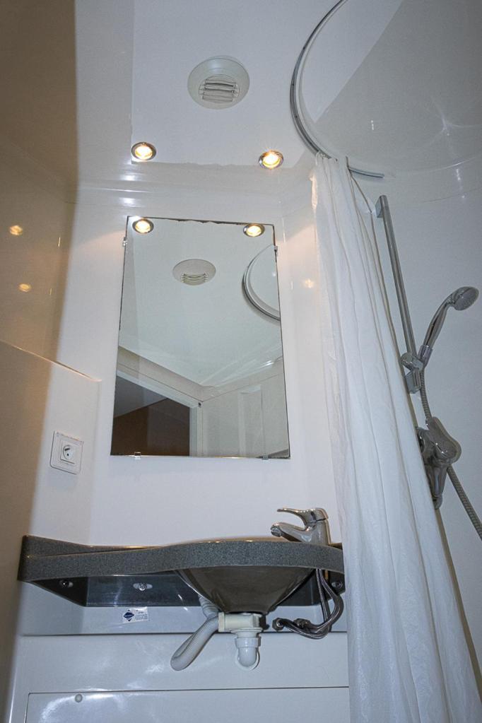 Hostel Van Gogh Brüksel Dış mekan fotoğraf